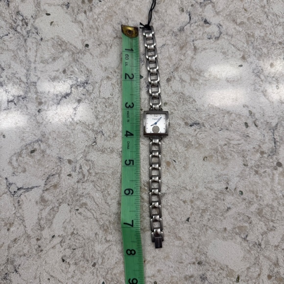 Pre- Owned - Women's Kenneth Cole Silver Sone Stainless Square watch - Picture 9 of 9